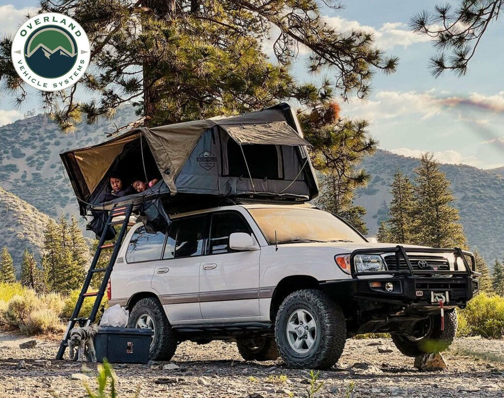 Bushveld Hard Shell Roof Top Tent - 4 Person
